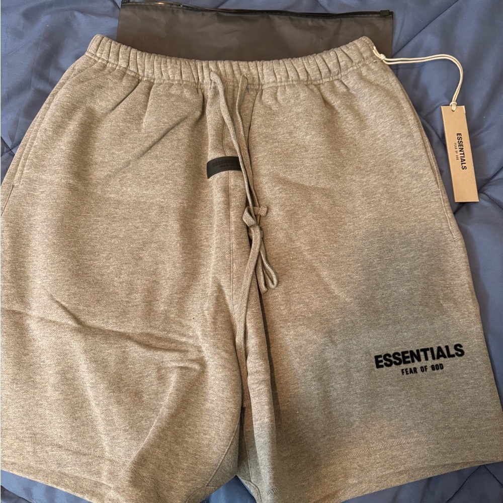 Essentials FOG dark oat XL shorts